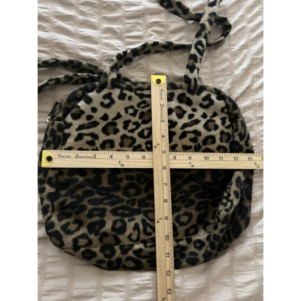 Fuzzy Leopard/Cheetah print purse bag, 13x10